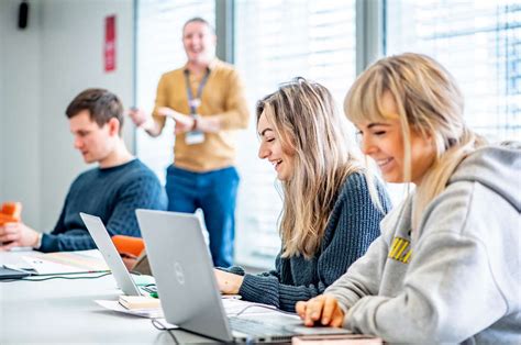 digital marketing level 6 apprenticeship|Digital Marketer (Integrated) Degree Apprenticeship BA (Hons).